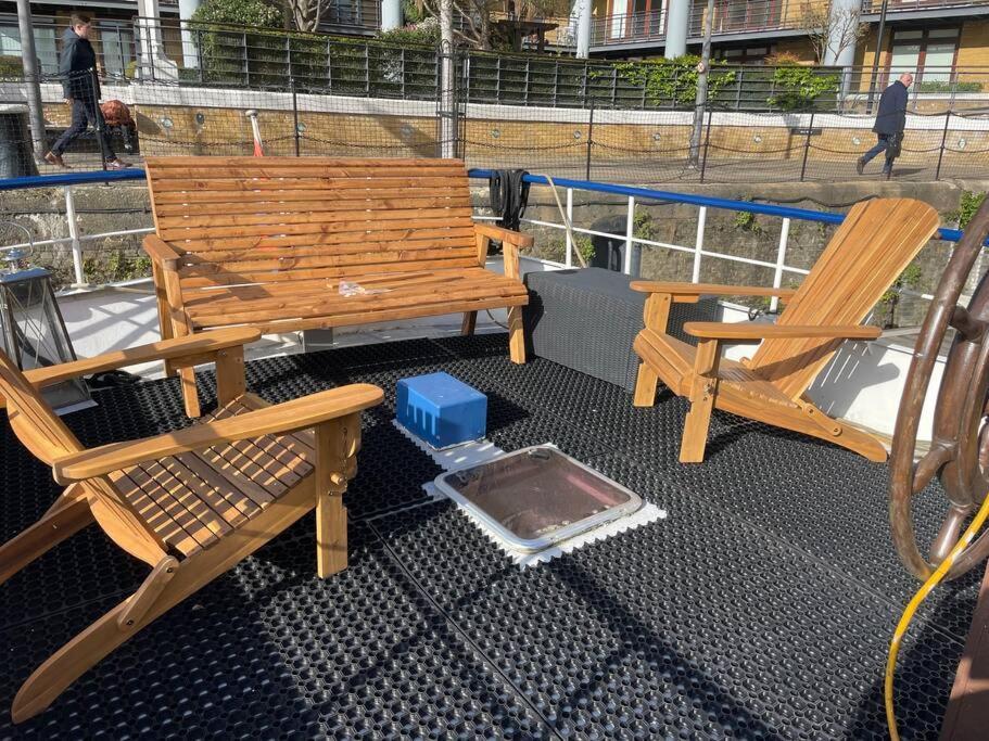 Historic Dutch Barge, Idyllic Location Hotel London Ngoại thất bức ảnh